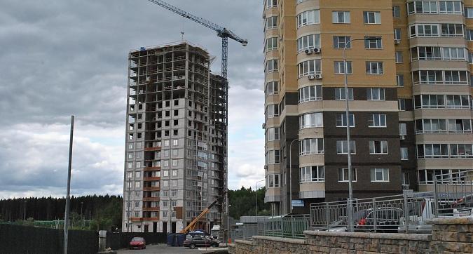 ЖК Одинбург - вид на жилой комплекс с западной стороны Квартирный контроль