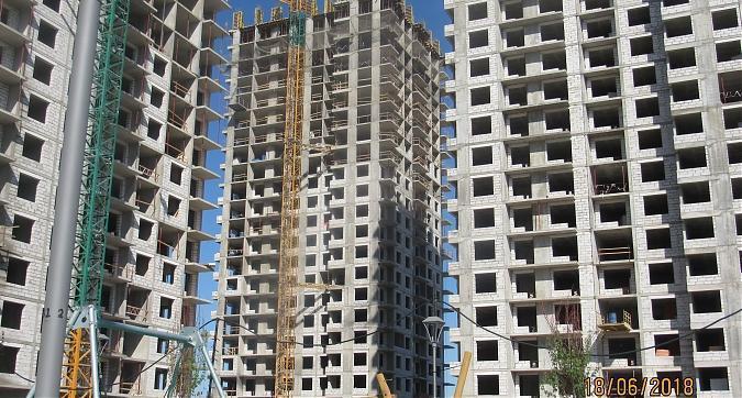 ЖК Первый Московский, 28-й корпус, монолитные работы - вид с улицы Атласова Квартирный контроль