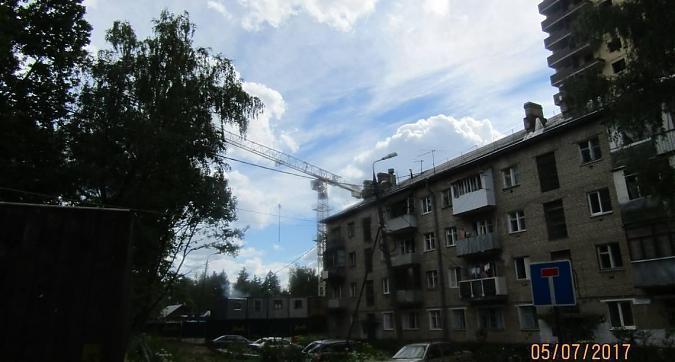 ЖК Экоград на Микояна - вид на строящийся жилой комплекс со стороны улицы Микояна Квартирный контроль