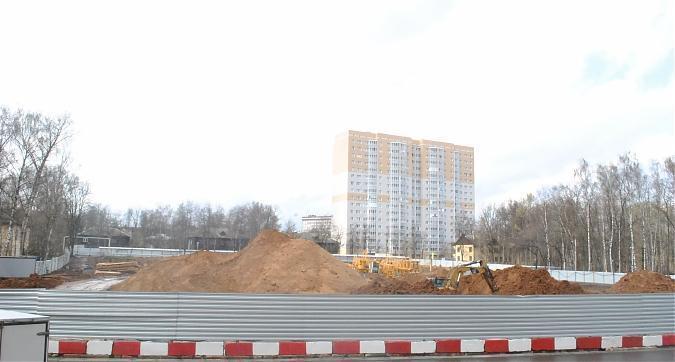 ЖК Парковые Аллеи - вид со стороны Парковой улицы, фото 5 Квартирный контроль