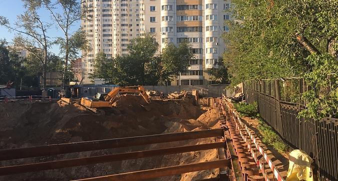 ЖК Дом в Кузьминках, работа по обустройству котлована - вид со стороны Зеленодольской улицы, фото 2 Квартирный контроль