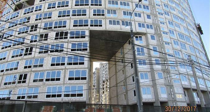 ЖК Парад Планет - в жилом комплексе проводится остекление Квартирный контроль