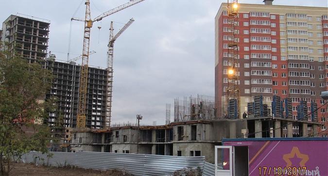  ЖК Столичный, 3-й корпус, ведутся монолитные работы, вид с улицы Калинина, фото 1 Квартирный контроль