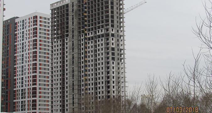 ЖК Оранж парк, 4-й корпус, вид с улицы Строителей, фото 2 Квартирный контроль