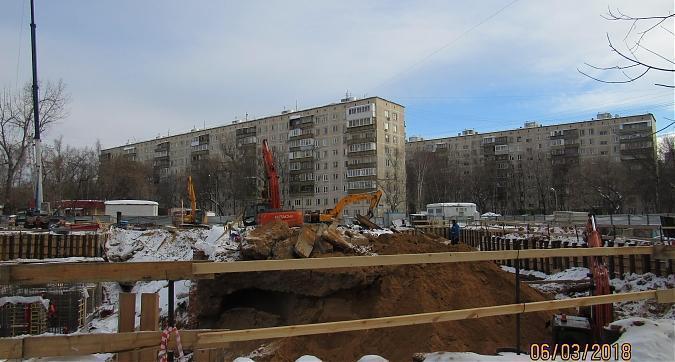 ЖК Есенин-дом. Лидер на Волгоградском, котлованные работы - вид со стороны сквера Федора Полетаева, фото 3 Квартирный контроль