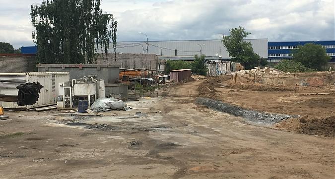 ЖК Level Амурская, подготовка территории к строительным работам - вид с Амурской улицы Квартирный контроль
