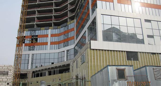 МФК Штаб-квартира на Мосфильмовской - вид с Мосфильмовской улицы Квартирный контроль