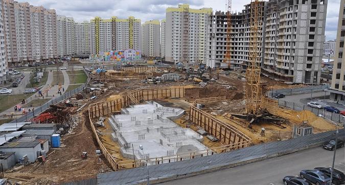 3-й  и 4-й корпус на стадии котлована в ЖК Березовая роща Квартирный контроль