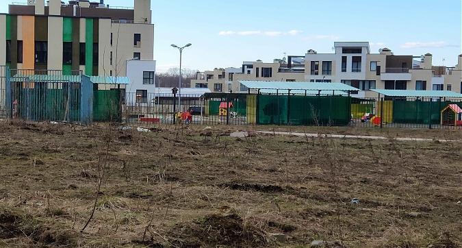 ЖК Загородный квартал, территория детского сада, вид с Шереметьевской ул., фото 3 Квартирный контроль