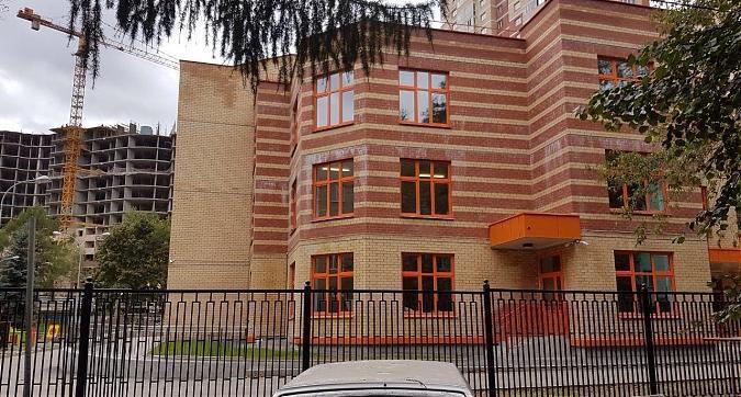 ЖК Первый Клубный Строящиеся детский садик Квартирный контроль