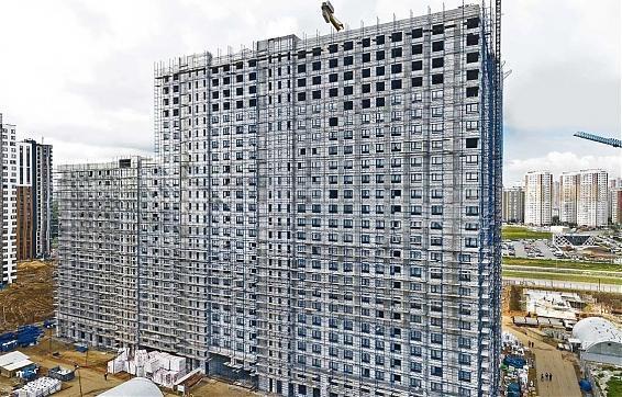 Первый Московский Город Парк - Корпус 8. Корпус построен под крышу. Ведутся работы по остеклению, а также внутренние инженерные работы. Квартирный контроль