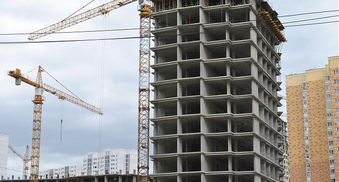 ЖК Центральный - корпус 52, ведутся монолитные работы Квартирный контроль