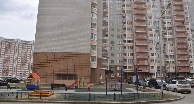 Перед каждым домом в ЖК Южное Видное установлена детская площадка Квартирный контроль