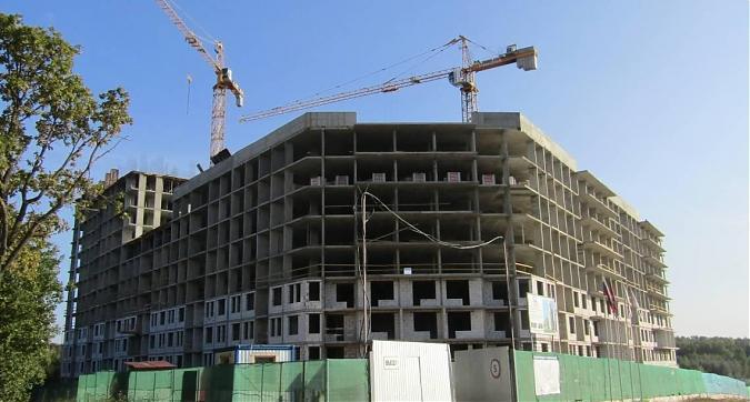 ЖК Северный - вид на строящийся корпус 9 со стороны бульвара Академика Ландау Квартирный контроль