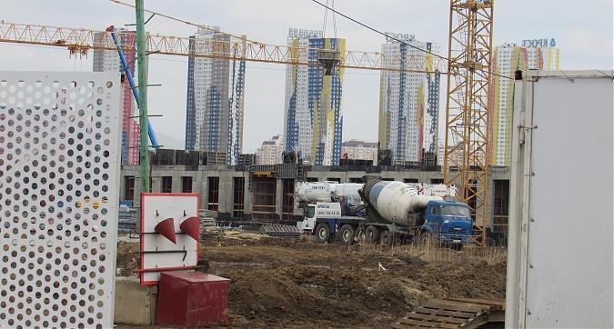 ЖК Мякинино парк, корпус 1.2, монолитные работы, вид со стороны Новорижского ш., фото - 3 Квартирный контроль