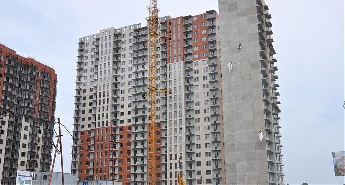 ЖК Позитив, 5-й корпус, вид с улицы Родниковая Квартирный контроль