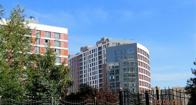 ЖК Рождественский - вид на комплекс со стороны улицы Комарова Квартирный контроль
