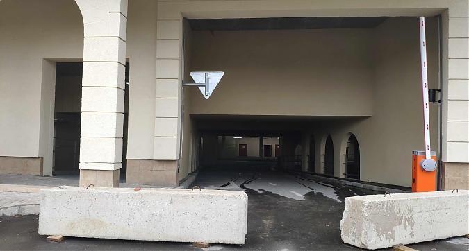 ЖК UP-квартал Римский, въезд в подземный паркинг корпуса 1, вид с Проектируемого пр-да №5539, фото 9 Квартирный контроль