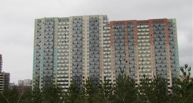 ЖК Мир Митино - вид на корпус 8 со стороны посёлка Рождествено Квартирный контроль