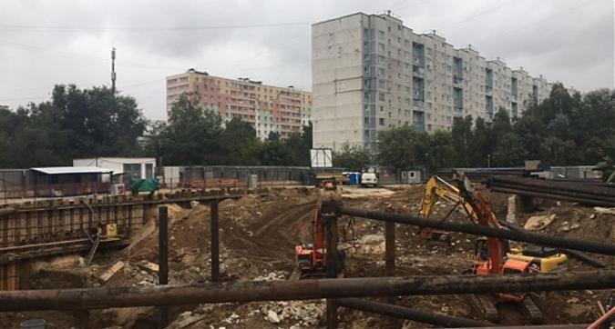 ЖК Дом на Абрамцевской, работы по обустройству котлована - вид с Абрамцевской улицы, фото 2 Квартирный контроль