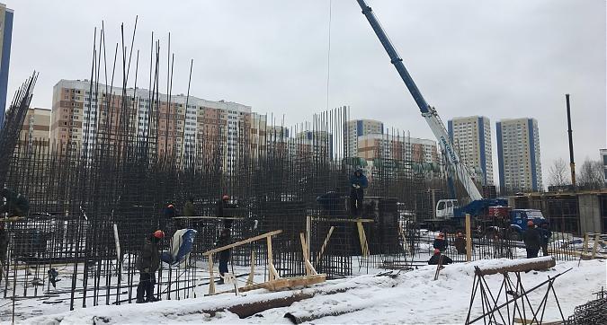 Комплекс апартаментов Смольная, 44 - вид со Смольной улицы на строительство 1-го корпуса Квартирный контроль