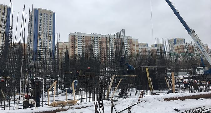 Комплекс апартаментов Смольная, 44 - вид со Смольной улицы на строительство 1-го корпуса Квартирный контроль