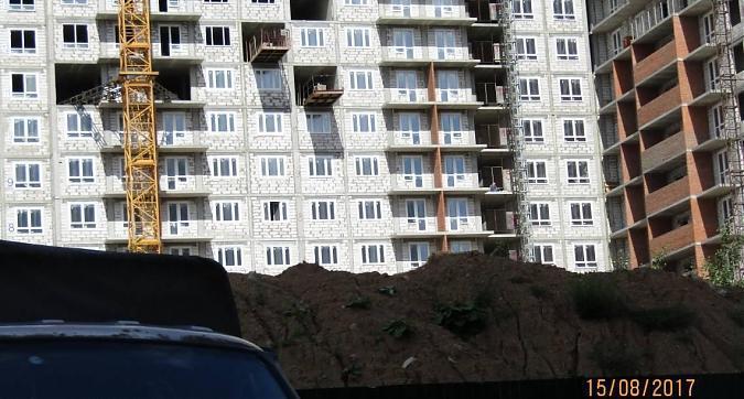 ЖК Лермонтова, 10 - в корпусе 2 проводится остекление Квартирный контроль