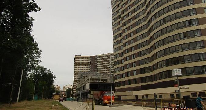 ЖК Парковые аллеи - вид на корпус 5 со стороны улицы Народного ополчения Квартирный контроль