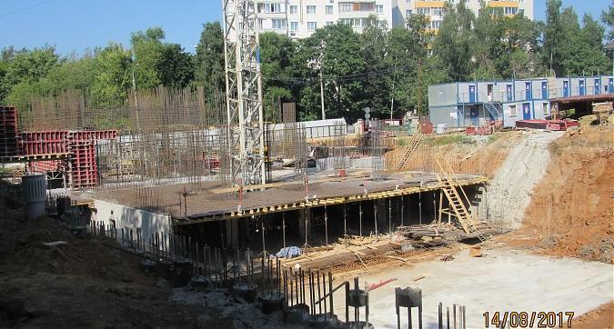 ЖК Свой, корпус 1 -  монолитные работы на уровне 1 этажа, вид с Гродненской улицы Квартирный контроль