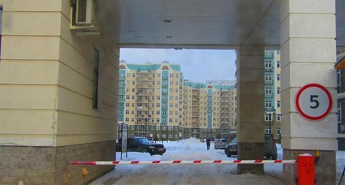 Мкрн Новорижский - внутренний двор - вид с западной стороны Квартирный контроль