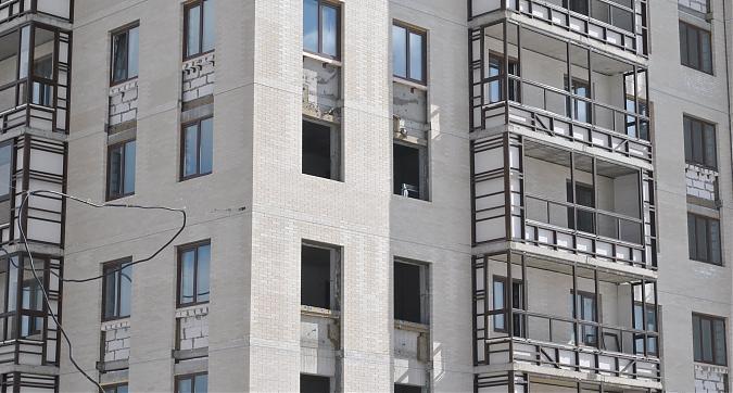 ЖК Пироговская ривьера - в корпусе 20 ведётся работа по остеклению Квартирный контроль