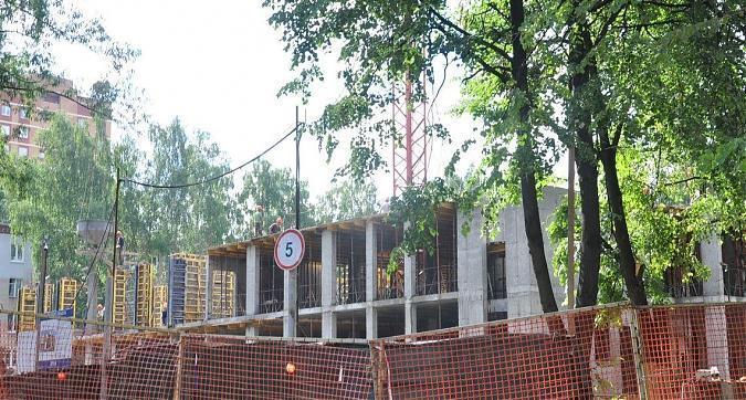 ЖК Влюберцы, школа, вид с улицы Урицкого Квартирный контроль