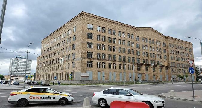 ЖК ЗилАрт - историческое здание напротив комплекса Квартирный контроль