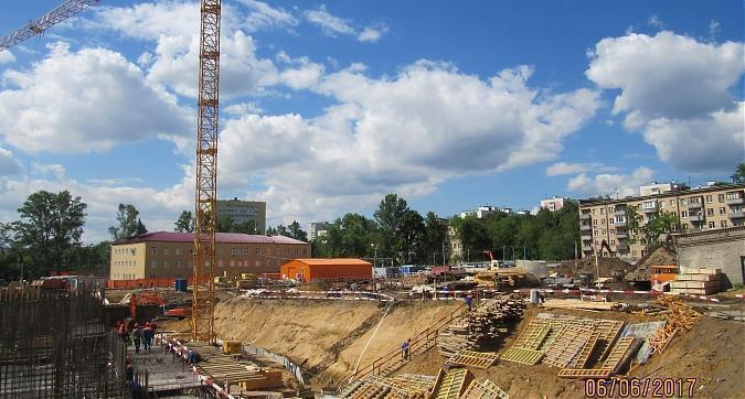 ЖК Михайлова 31 - вид с улицы Михайлова Квартирный контроль