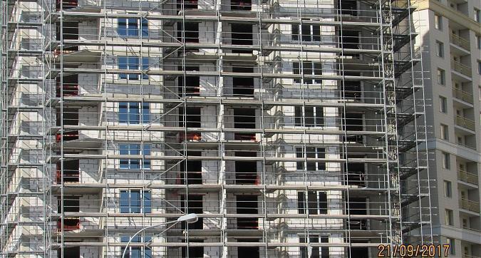 ЖК Мосфильмовский - вид на строительство 13-го корпуса с Мосфильмовской улицы, фото 2 Квартирный контроль