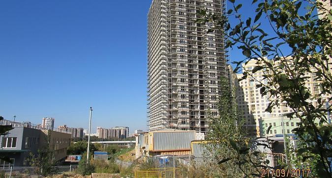 ЖК Мосфильмовский - вид на строительство 13-го корпуса с Мосфильмовской улицы, фото 3 Квартирный контроль
