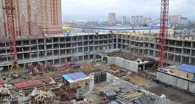 Вид на первый корпус с 8 этажа 2го в ЖК Котельнические высотки Квартирный контроль