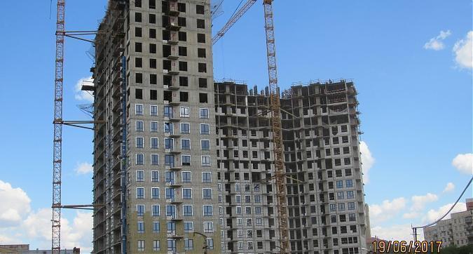 ЖК Петр 1 - вид на 3-й корпус с проезда Завода Серп и Молот Квартирный контроль