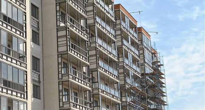 ЖК Пироговская ривьера - в корпусе 20 проводится монтаж стеклопакетов Квартирный контроль