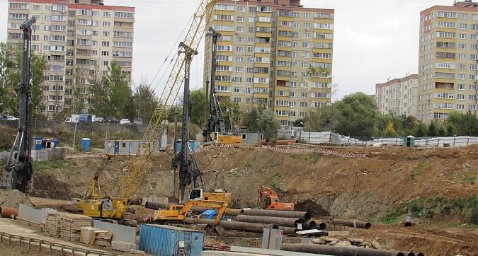 ЖК Изумрудные Холмы, подготовительные работы к строительству корпусов 18,19,20, вид с бульвара Космонавтов, фото - 1 Квартирный контроль