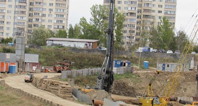 ЖК Изумрудные Холмы, подготовительные работы к строительству корпусов 18,19,20, вид с бульвара Космонавтов, фото - 2 Квартирный контроль