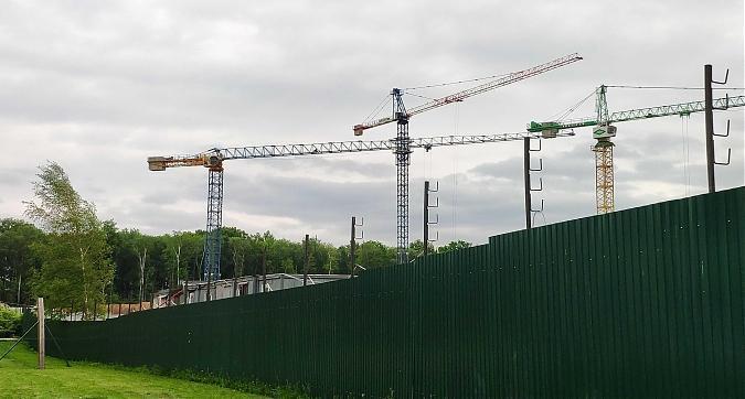 ЖК Микрогород в Лесу, вид на строительство III очереди с ул. Знаменской, фото 9 Квартирный контроль