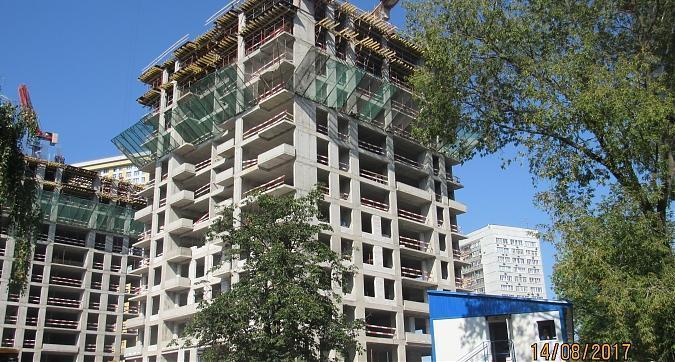 ЖК Достояние - вид с Ярцевской улицы на дом Культура, монолитные работы на уровне 13 этажа Квартирный контроль