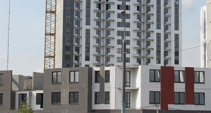 ЖК Новые Ватутинки мкр Центральный, корпуса 1/3, 1/2, вид с ул. 3-я Нововатутинская, фото - 3 Квартирный контроль