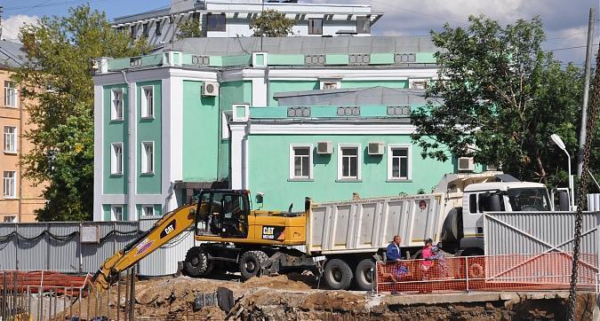 Строительная техника в ЖК Басманный 5 Квартирный контроль