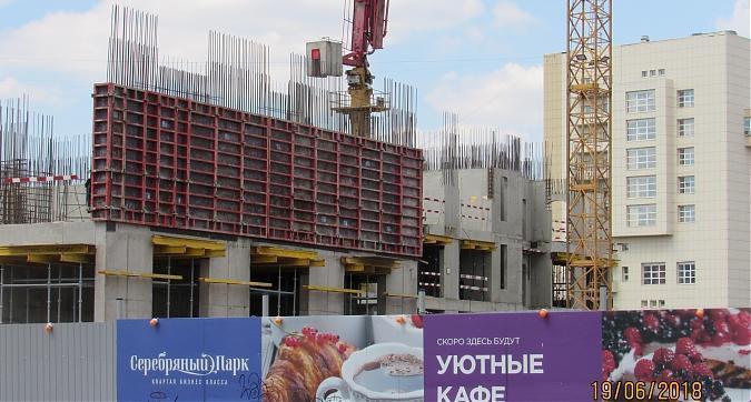 ЖК Серебряный парк (Паршина, 10) - монолитные работы, вид с улицы Паршина, фото 2 Квартирный контроль