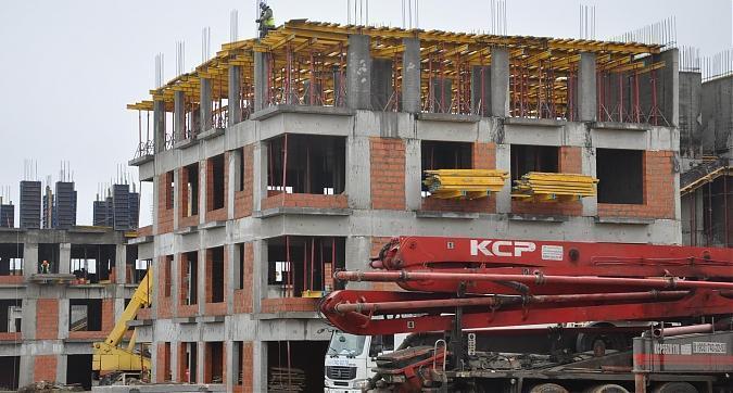ЖК Vnukovo Tennis Country club, 4-й корпус, вид со строительной площадки Квартирный контроль