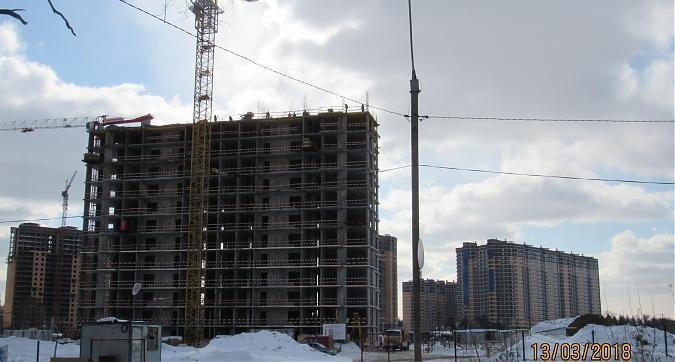 ЖК Новоград Павлино, 14-й корпус, ведутся монолитные работы, вид с улицы Люберецкая, фото 1 Квартирный контроль