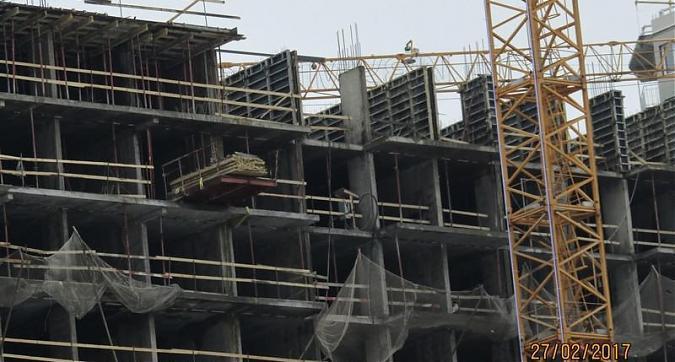 ЖК Изумрудные Холмы - вид на строительство 14 и 15 корпусов со стороны Волоколамского шоссе Квартирный контроль