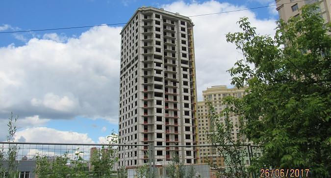 ЖК Мосфильмовский - вид на строительство 13-го корпуса с Мосфильмовской улицы Квартирный контроль